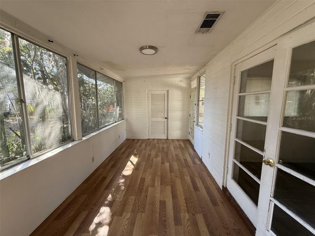 1423 NW 6TH AVENUE, Gainesville, FL 32603