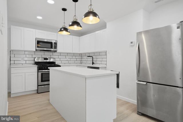 744 BARTLETT AVE, Baltimore, MD 21218