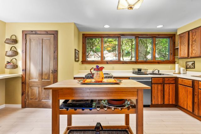 149 Lake Avenue, Sunapee, NH 03782