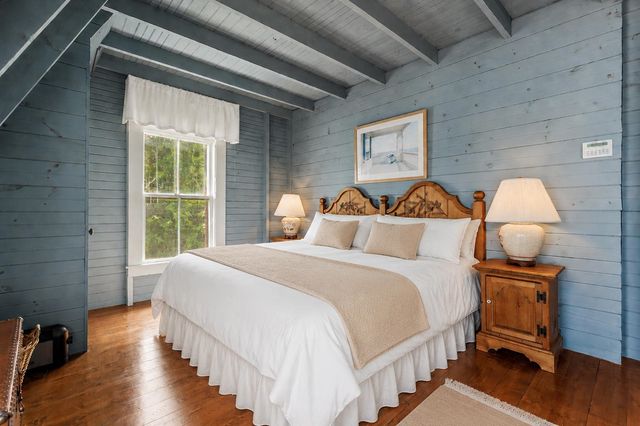 149 Lake Avenue, Sunapee, NH 03782