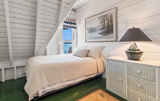 149 Lake Avenue, Sunapee, NH 03782