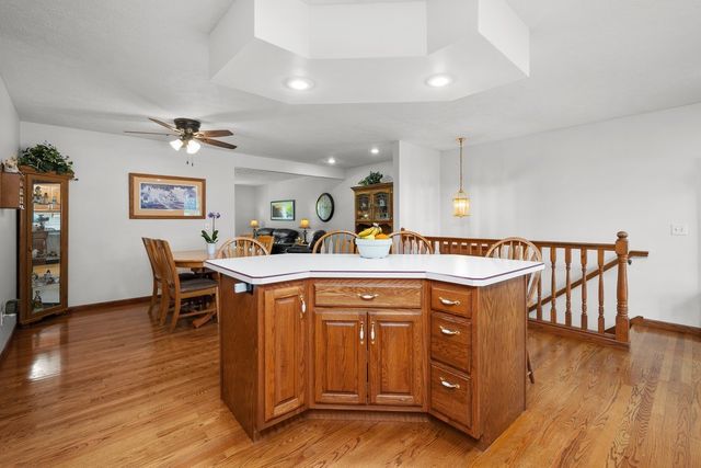 509 N 6th Street, Eldridge, IA 52748