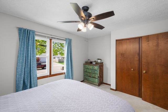 509 N 6th Street, Eldridge, IA 52748