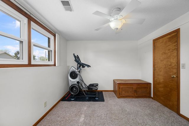 509 N 6th Street, Eldridge, IA 52748