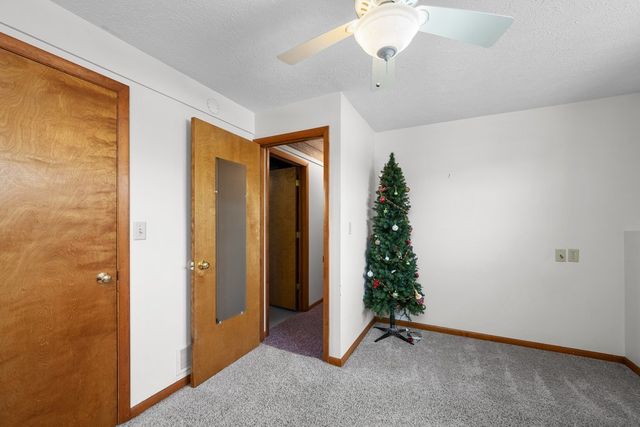 509 N 6th Street, Eldridge, IA 52748