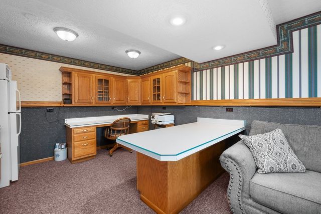 509 N 6th Street, Eldridge, IA 52748