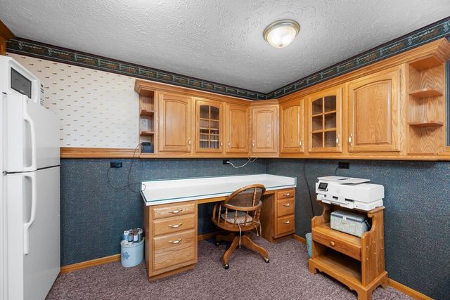 509 N 6th Street, Eldridge, IA 52748