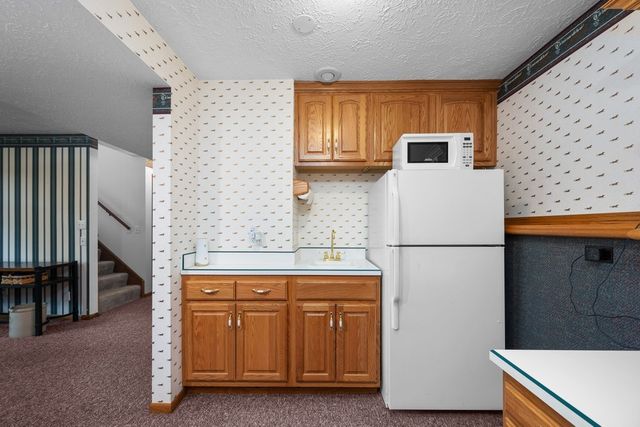 509 N 6th Street, Eldridge, IA 52748