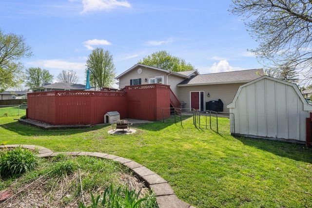 509 N 6th Street, Eldridge, IA 52748
