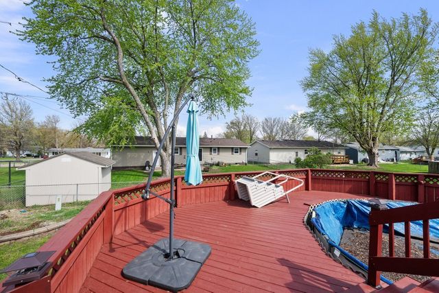 509 N 6th Street, Eldridge, IA 52748