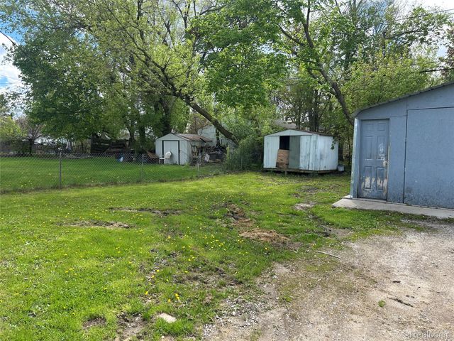 805 Kettering Avenue, Pontiac, MI 48340