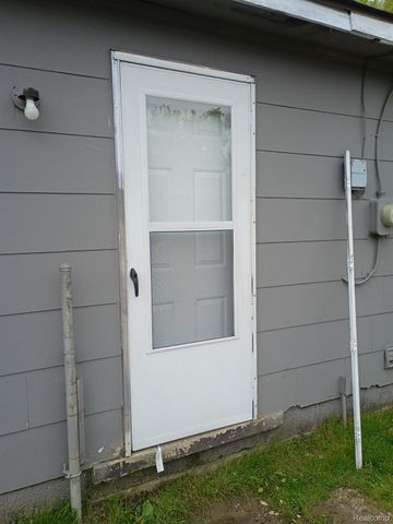 805 Kettering Avenue, Pontiac, MI 48340
