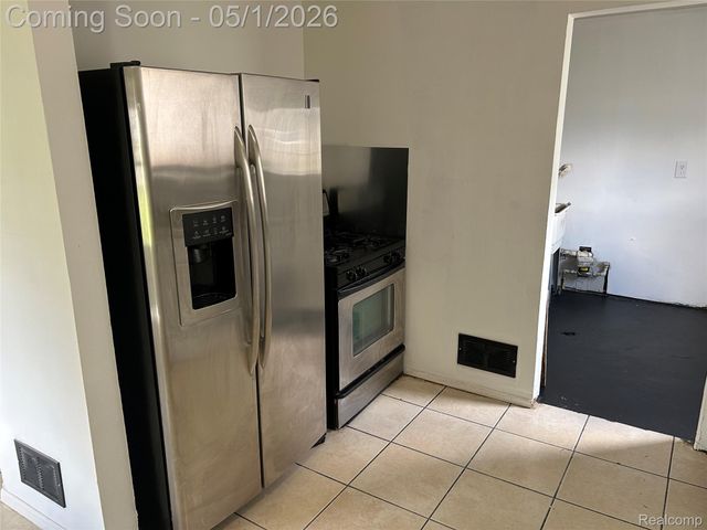 805 Kettering Avenue, Pontiac, MI 48340