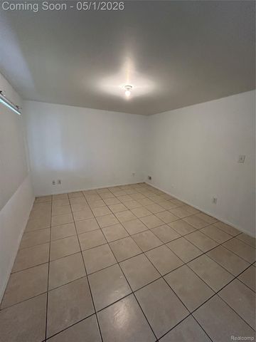 805 Kettering Avenue, Pontiac, MI 48340