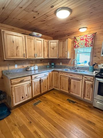 77 Dawn Drive, Wellington, KY 40387