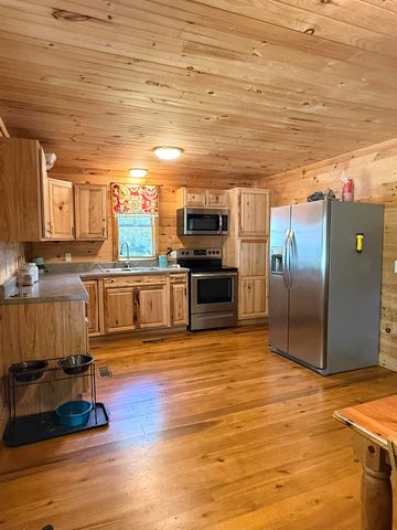 77 Dawn Drive, Wellington, KY 40387