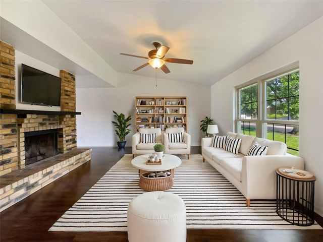 2018 Stockton Trail, Grand Prairie, TX 75052