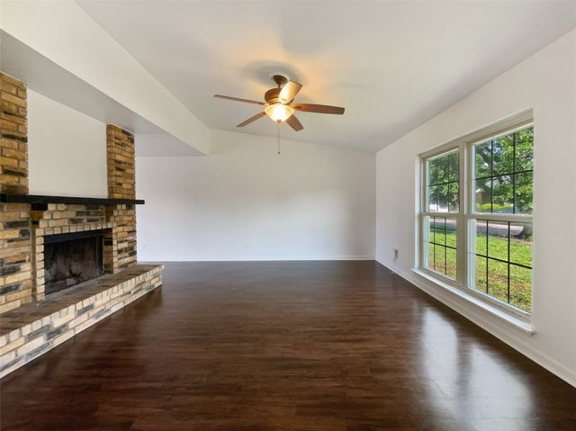 2018 Stockton Trail, Grand Prairie, TX 75052