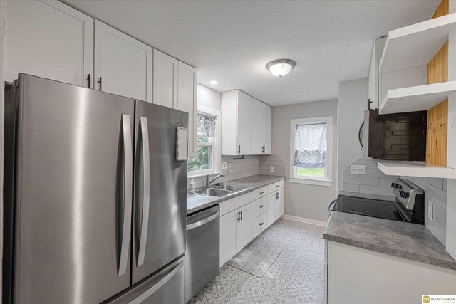 6771 Bedford Avenue, Omaha, NE 68104