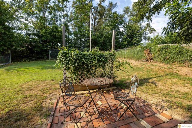 6771 Bedford Avenue, Omaha, NE 68104