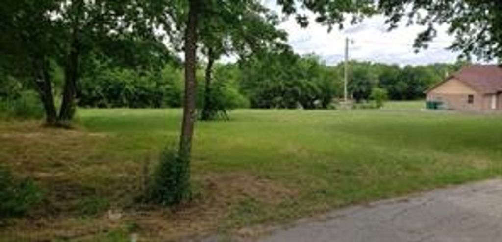 1418 Marshall Street, Greenville, TX 75401