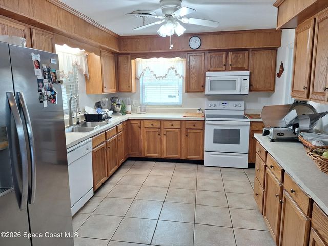 289 Ellwood Avenue, Satellite Beach, FL 32937