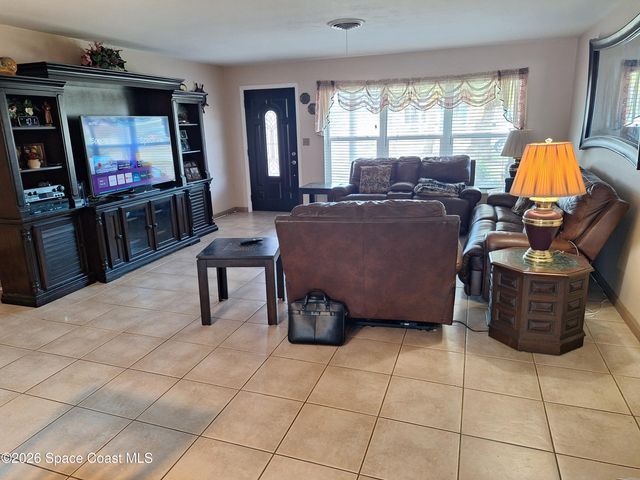 289 Ellwood Avenue, Satellite Beach, FL 32937