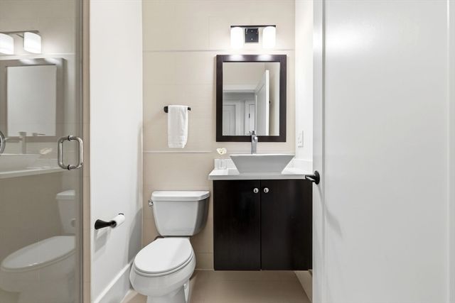 12 Mohawk St 6, Boston, MA 02127