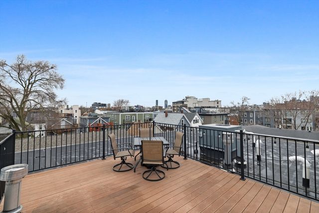 12 Mohawk St 6, Boston, MA 02127