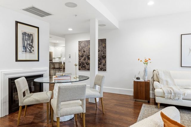 12 Mohawk St 6, Boston, MA 02127