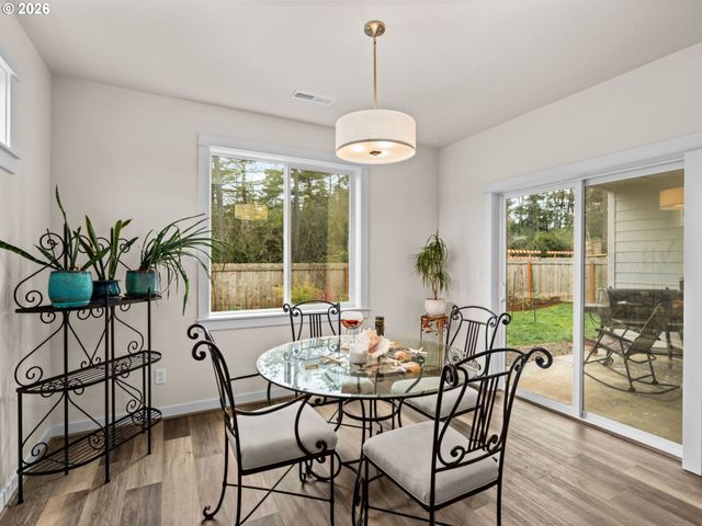 4764 STONEFIELD Ct, Florence, OR 97439