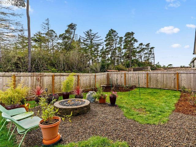 4764 STONEFIELD Ct, Florence, OR 97439