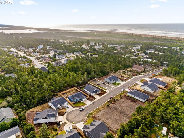 4764 STONEFIELD Ct, Florence, OR 97439