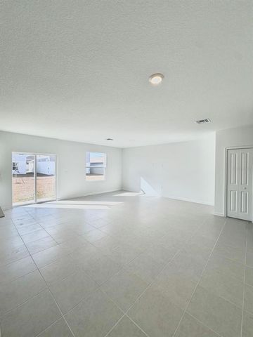 2110 CHRIS DRIVE, Winter Haven, FL 33884