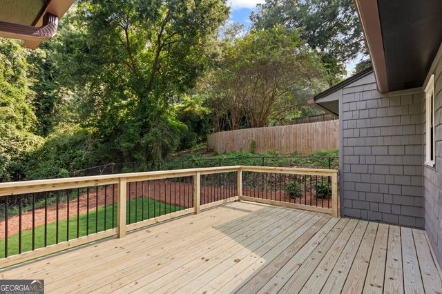 1052 Country Lane NE, Atlanta, GA 30324
