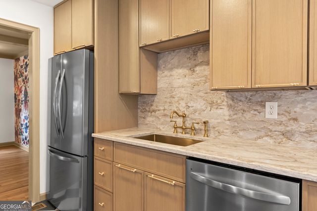 1052 Country Lane NE, Atlanta, GA 30324