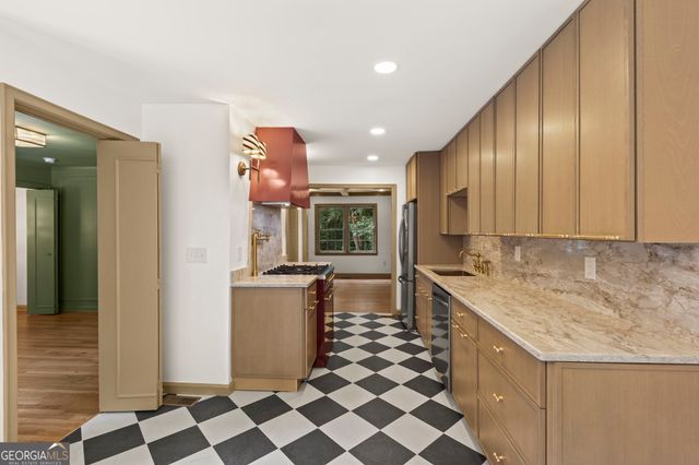 1052 Country Lane NE, Atlanta, GA 30324