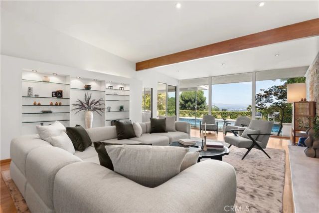 3511 Stonehill Place, Sherman Oaks, CA 91423