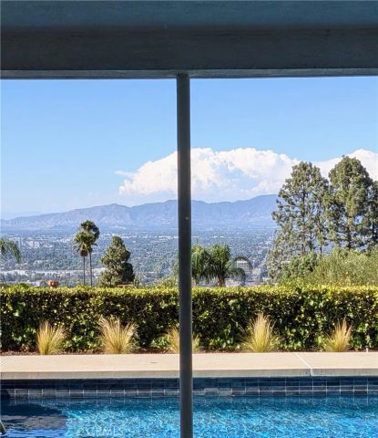 3511 Stonehill Place, Sherman Oaks, CA 91423