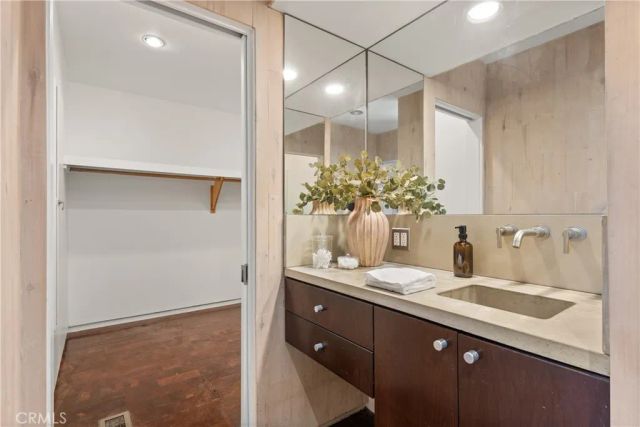 3511 Stonehill Place, Sherman Oaks, CA 91423