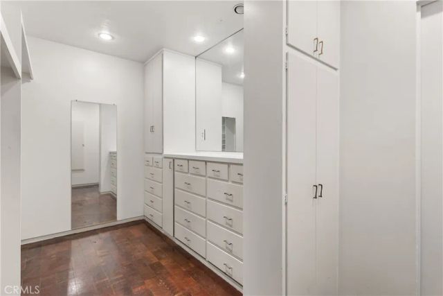 3511 Stonehill Place, Sherman Oaks, CA 91423