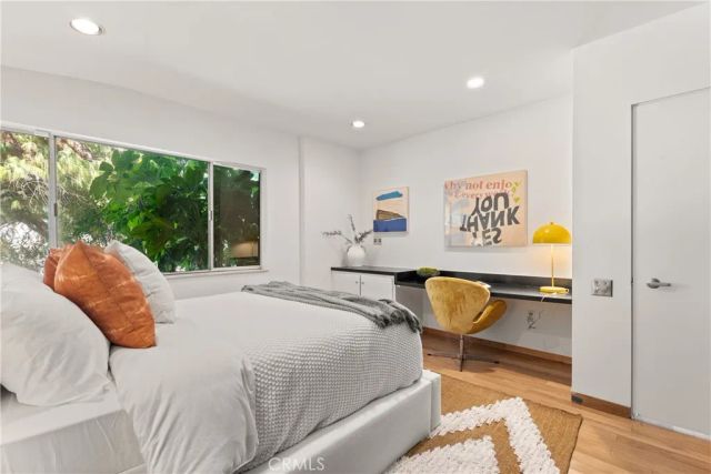 3511 Stonehill Place, Sherman Oaks, CA 91423