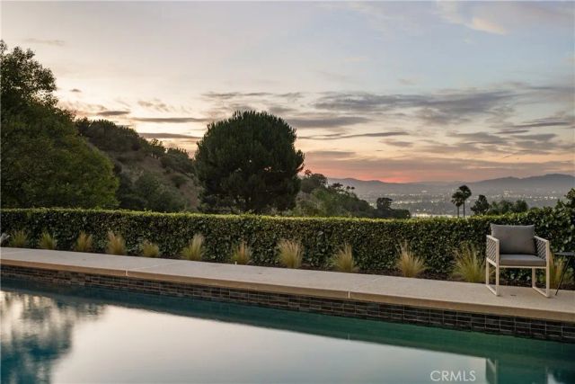 3511 Stonehill Place, Sherman Oaks, CA 91423