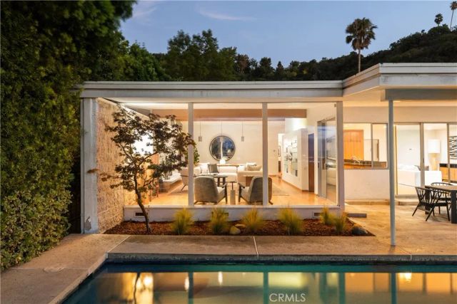 3511 Stonehill Place, Sherman Oaks, CA 91423