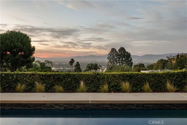 3511 Stonehill Place, Sherman Oaks, CA 91423