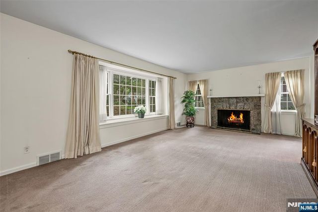 401 Hamilton Road, Ridgewood, NJ 07450