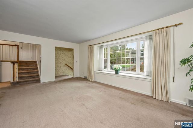 401 Hamilton Road, Ridgewood, NJ 07450