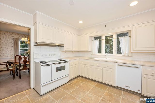 401 Hamilton Road, Ridgewood, NJ 07450