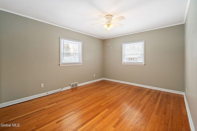 13 E Saint Stephens Lane, Glenville, NY 12302