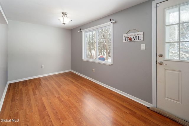 13 E Saint Stephens Lane, Glenville, NY 12302